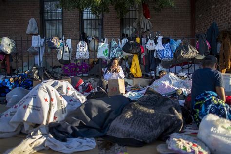 Amid confusion along US-Mexico border, El Paso pastors provide migrants with shelter and counsel